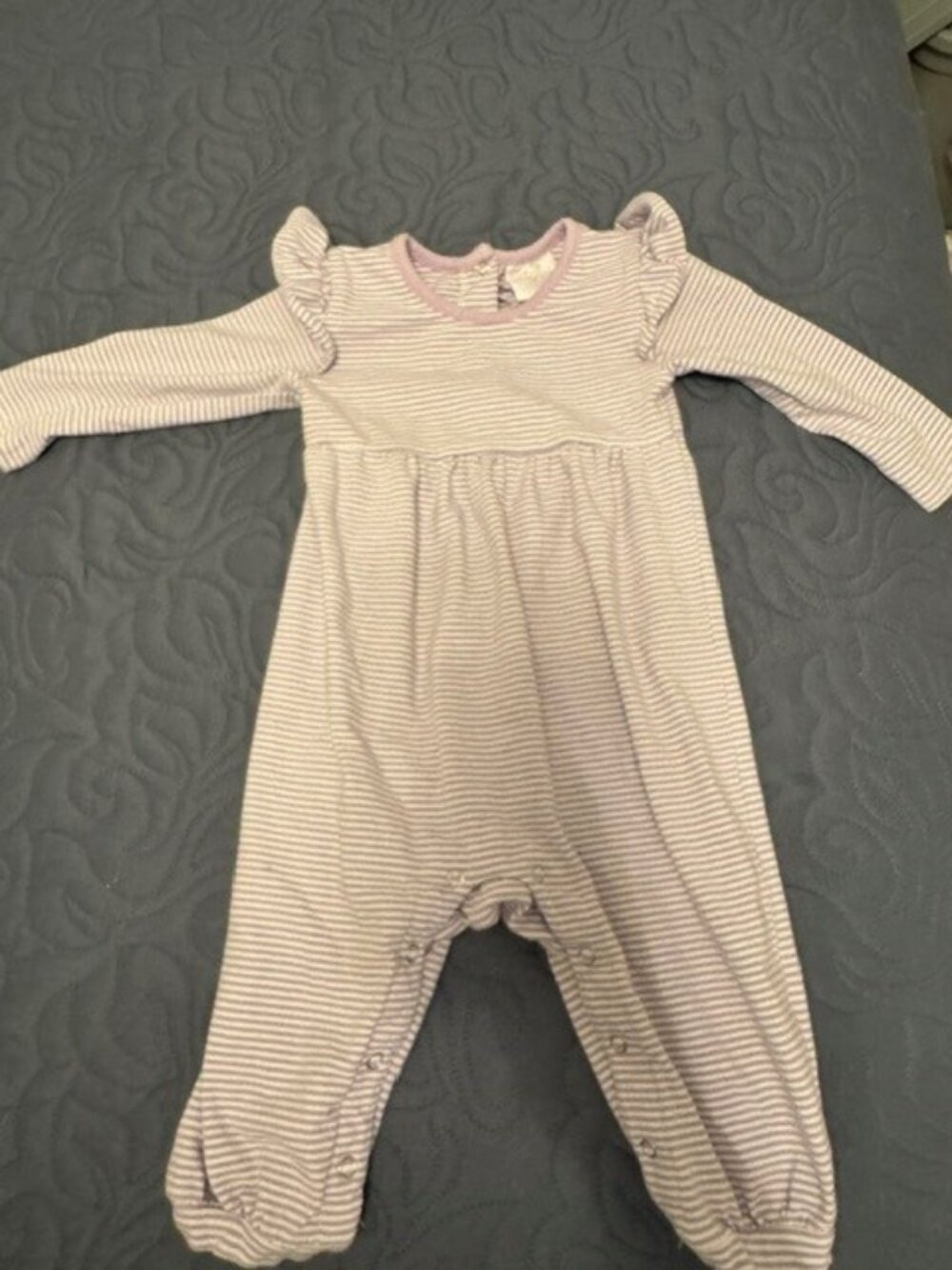 STITCHY FISH WHITE/LAVENDER ROMPER, SNAPS, SIZE 12 MONTHS